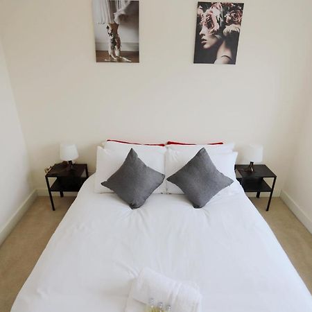 דירות ברמינגהאם Easytravel Luxury Nec/Airport 3 Beds House מראה חיצוני תמונה